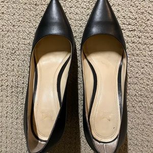 Marc Fisher black leather pumps